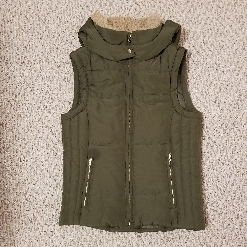 Hooded Puffer Vest